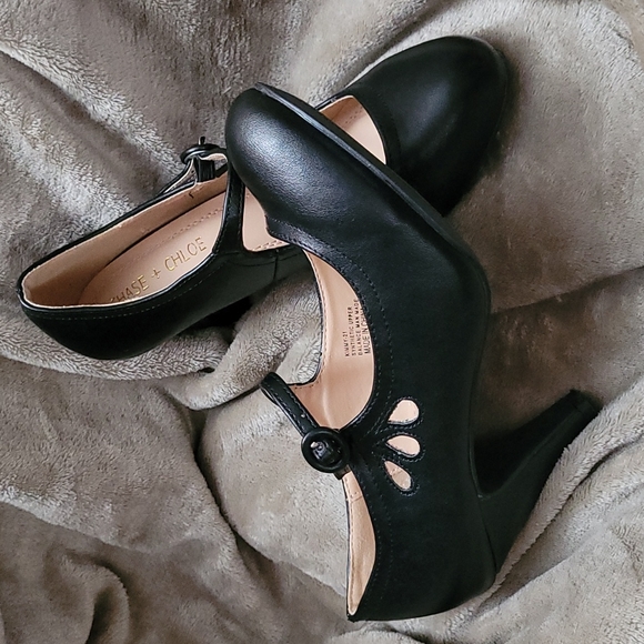 Chase + Chloe Shoes - Chase + Chloe Women's 3" Heels - SIZE 7